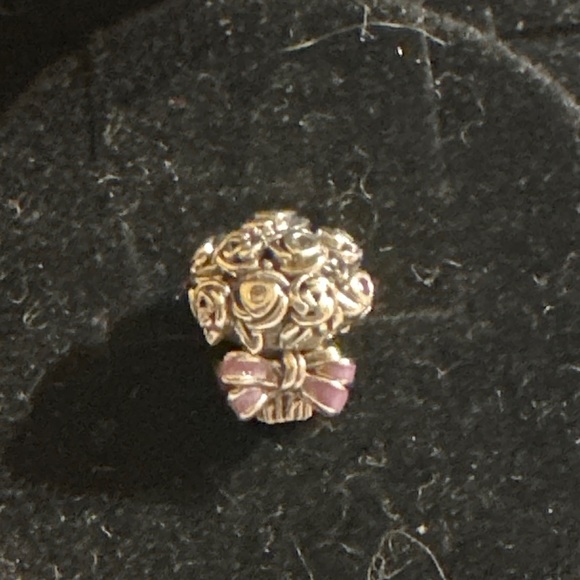 Authentic Pandora retired bouquet of flowers lilac bow charm 💐 - Picture 3 of 8